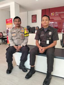 Antisipasi Gangguan Kamtibmas, Binmas Cideng Patroli dan Sambang Dialogis Kantor Bhineka
