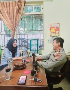 Kapolsubsektor Cempaka Mas Melaksanakan Kegiatan Sambang Dan Patroli Dialogis