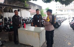 Berikan Imbauan Kamtibmas, Aiptu Kamidi Sambang dan Patroli Dialogis RS. Bunda
