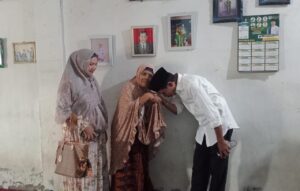 Cawabup Tamilin Usman Silaturahmi ke Dayah Bustanul Jannah, Minta Doa restu