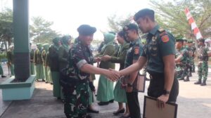 Brigif 14 Kostrad Gelar Upacara Pindah Satuan Tiga Perwira