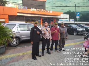 Anggota Patroli Unit Samapta Polsek Metro Gambir, Lakukan Monitoring Wilayah Antisipasi Aksi Unjuk Rasa