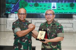 Pasis Dikreg LXIV Seskoad 2024 Kunjungi Divif 2 Kostrad
