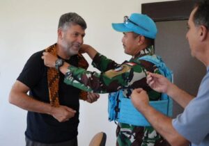 Penguatan Kerjasama CIMIC Indobatt XXIII-R dengan Civil Defence di Dier Siriane
