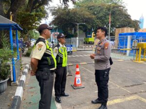Patroli Siang Hari Polsek Metro Tanah Abang Dan Berikan Imbauan Kamtibmas Kepada Petugas Kemanan Gedung Pam Jaya