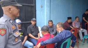 Personil Polsek Metro Menteng Takziyah Kediaman Akp Alfius