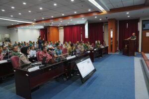Kasum TNI Berikan Ceramah Kepada Peserta PPRA Angkatan LXVI Tahun 2024 Lemhannas RI