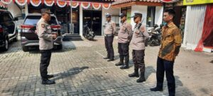 Unit Samapta Polsek Sawah Besar Melaksanakan Apel Gabungan Pam Di Posko Mantap Praja 2024 Di Kpu Kota Jakarta Pusat.