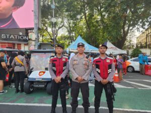 Anggota Polsubsektor Thamrin Monitoring Giat CFD di Bundaran HI Menteng Jakpus
