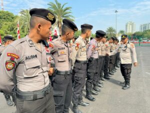 Kanit Samapta Polsek Metro Gambir Pimpin Apel Pengamanan Rencana Aksi Unjuk Rasa di Tenda Putih Monas