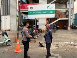 Patroli Sore Hari Polsek Metro Tanah Abang Dan Sambangi Petugas Parkir Pasar Bendungan Hilir