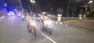 Patroli Bermotor Gabungan Polsek Metro Menteng Melaksanakan Kegiatan Antisipasi Kejahatan Jalanan