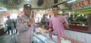 Patroli Dialogis Kapolsubsektor Galur, Berikan Imbauan Karyawan Toko Emas