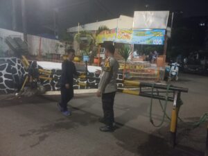 Antisipasi Kamtibmas Aiptu Suhartono Kunjungi Poskamling Dini Hari RW 10 Kelurahan Kebon Kacang