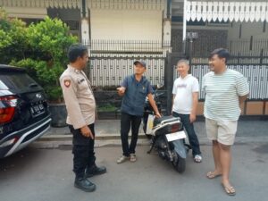 Patroli Wilayah Anggota Unit Sabhara Polsek Cempka Putih Sampaikan Imbauan Kantibmas