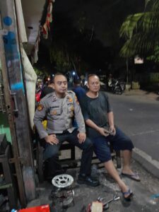 Patroli Wilayah Aipda Sukirno Sambang Berikan Imbauan Kamtibmas Kepada Warga