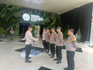 Waka Polsek Monitoring Registrasi Delegasi ISF Tahun 2024 Di Gedung JCC Senayan
