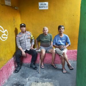 Sambang Tokoh Masyarakat dan Warga Aiptu Baktiar Emri Berikan Imbauan Kamtibmas