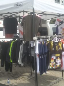 Kaos Berlogo PON XXI Laris Manis di Medan