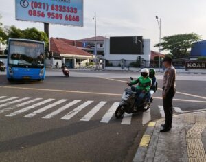 Unit Sabhara Polsek Sawah Besar Melaksanakan Ploting Pagi Hari