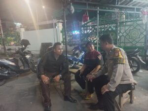 Aiptu Suhartono Patroli Dialogis Dan Interaksi Malam Hari Dengan Satpam Yayasan Said Naum