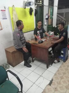Bhabinkamtibmas Kelurahan Harapan Mulia Melaksanakan Kegiatan Sambang Dan Patroli Dialogis