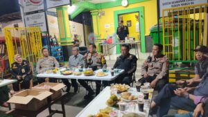 Silaturahmi Dan Ngopi Bersama Pokdarkamtibmas Kapolsek Sampaikan Ucapan Terima Kasih