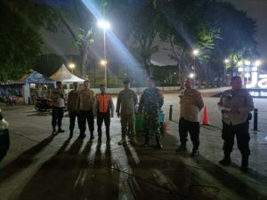 Polsek Sawah Besar Bersama Unsur Tiga Pilar Cegah Kejahatan Malam Hari