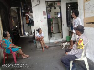 Bripka Parmuji Bhabinkamtibmasy Kelurahan Kartini Melakukan Sambang
