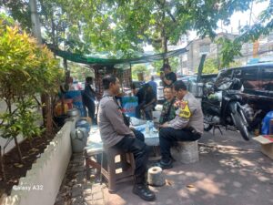 Beri Pesan Kamtibmas, Aipda Susanto Sambang Warga di Batu Tulis