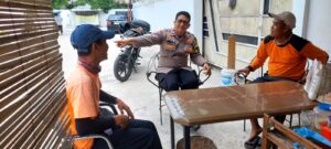 Bhabinkamtibmas Kelurahan Cempaka Baru Melaksanakan Kegiatan Sambang Dan Patroli Dialogis