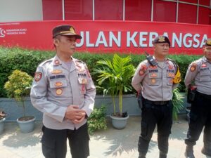 Kapolsubsektor Thamrin Iptu Aang Suryana Pimpin Apel Pengamanan Antisipasi Aksi Unjuk Rasa di Depan Polsubsektor Thamrin Menteng Jakarta Pusat