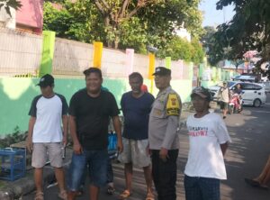 Patroli Dialogis Bhabinkamtibmas Kelurahan Johar Baru Interaksi dan Komunikasi Sosial dengan Warga