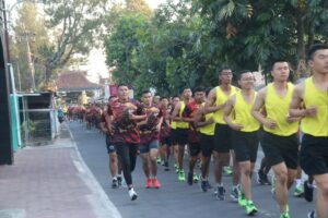 Melihat Kota Salatiga Dari Dekat, Prajurit Yonif 411 Kostrad Ajak Tentara Singapura Lari Pagi Bersama