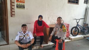 Bhaninkamtibmas kelurahan Pasar Baru Melakukan Sambang Tokoh Masyarakat