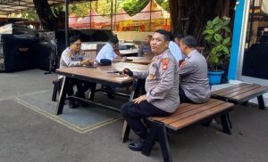 Kasi Humas Ipda Faisal Ali Akbar Melaksanakan Anev bersama Kasi Publikasi dan Kasi Dokliput