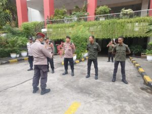 Padal Polsek Metro Menteng Pimpin Apel di Kantor DPP PDIP Menteng.
