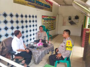 Kanit Binmas Polsek Senen Silaturahmi Dengan Lurah Kramat