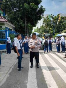 Panit Sabhara Patroli Antisipasi Tawuran Pelajar