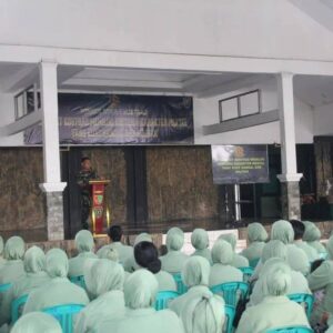 Kabintal Kotrad Berikan Pembinaan Mental kepada Prajurit dan Persit yonkes 1Divif 1 Kostrad