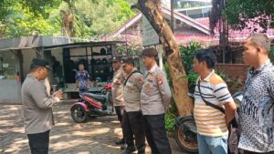 Kapolsubsektor Taman Suropati Pimpin Apel di Kantor DPP Partai Demokrat Menteng.