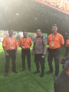 Patroli Siang Hari 1051 Samapta Polsek Metro Tanah Abang Dan Sambangi Security Event Gedung Senayan Park