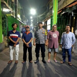 Patroli Dialogis dan Sambang Wilayah Bhabinkamtibmas Kelurahan Galur Dengan Tokoh Masyarakat dan Warga RW 07