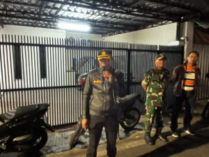 Kapolsek Johar Baru Pimpin Apel Pelaksanaan Operasi Cipta Kondisi Bersama Tiga Pilar