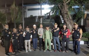 Tingkatkan Peran Serta Masyarakat Dalam Menjaga Keamanan Lingkungan Bhabinkamtibmas Rawasari Ajak Pokdarkamtibmas Berpatroli