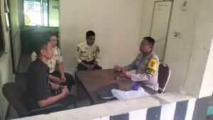 Bhabinkamtibmas Polsek Johar Baru Sampaikan Imbauan Kamtibmas Ke Security PNRI