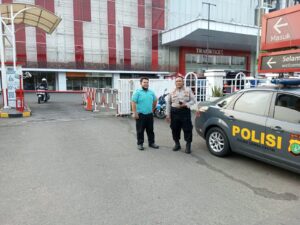 Panit Sabhara Patroli Dialogis Ke Pusat Perbelanjaan