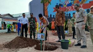 Kapolsek Johar Baru Bersama Tiga Pilar Menghadiri Soft Launching Penataan Kawasan Oleh Pj Gubernur DKI Jakarta di Johar Baru