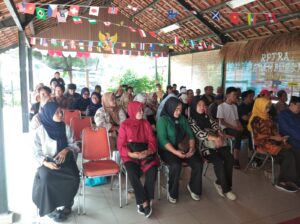 Bhabinkamtibmas Hadiri Sosialisasi PTSP Pemilihan Pilkada DKI Jakarta 2024 Kelurahan Petamburan