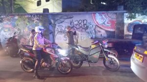 Patroli Bermotor Tiga Pilar Menteng Menjelang Pagi Antisipasi Tawuran Warga
